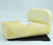 Imagen de Queso Artesano Curueño Pata de Mulo mantecoso entero