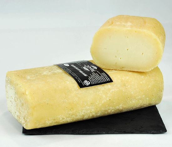 Imagen de Queso Artesano Curueño (Pata de Mulo) pieza completa