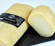 Imagen de Queso Artesano Curueño (Pata de Mulo) pieza completa